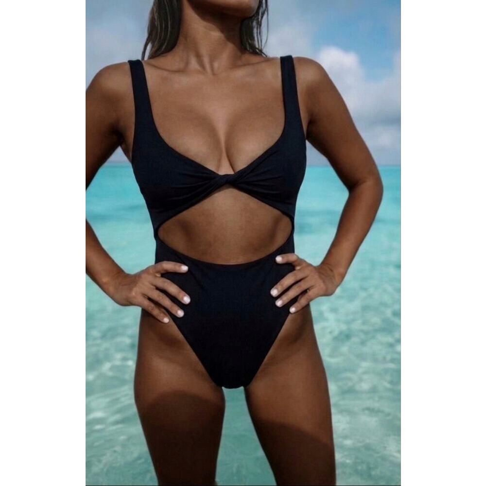Skatie• ‘Chloe’ One Piece Swimsuit in BLACK